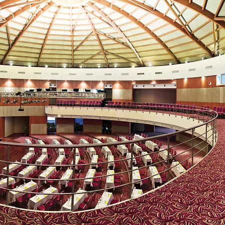 Cornelia De Luxe Complex