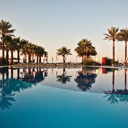 منتجع Cornelia De Luxe 5*