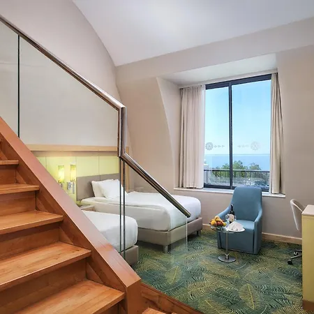 Cornelia De Luxe Resort