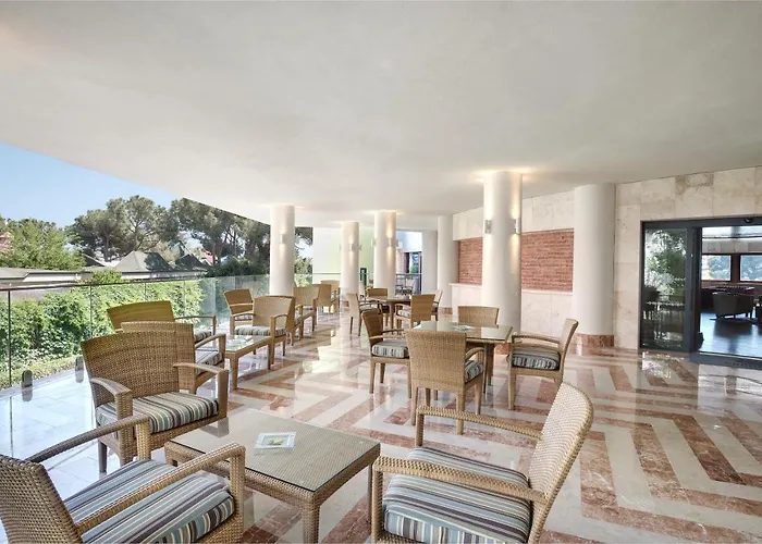 Cornelia De Luxe Resort