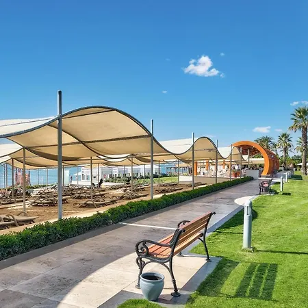 Cornelia De Luxe Belek