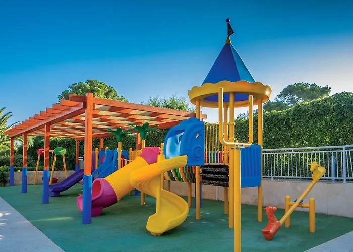 Cornelia De Luxe 베렉