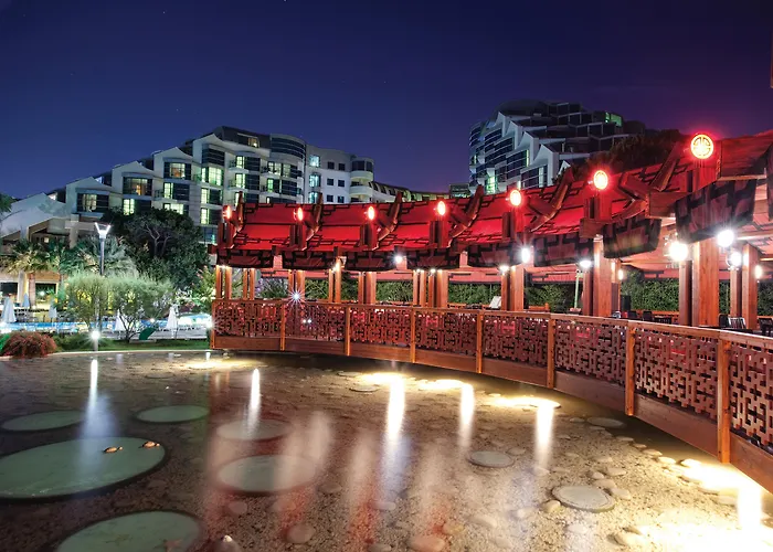 Cornelia De Luxe 베렉